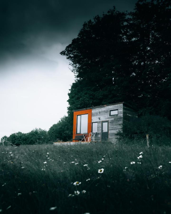 La Tiny Du Parc : Saint Symphorien Des Monts Villa Ernée Buitenkant foto